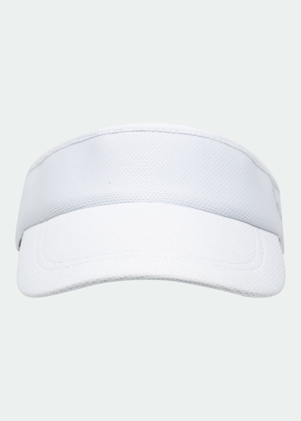 Visera de malla ajustable.