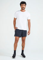 Pantalones cortos cortos para hombre con guiones impresos con láser