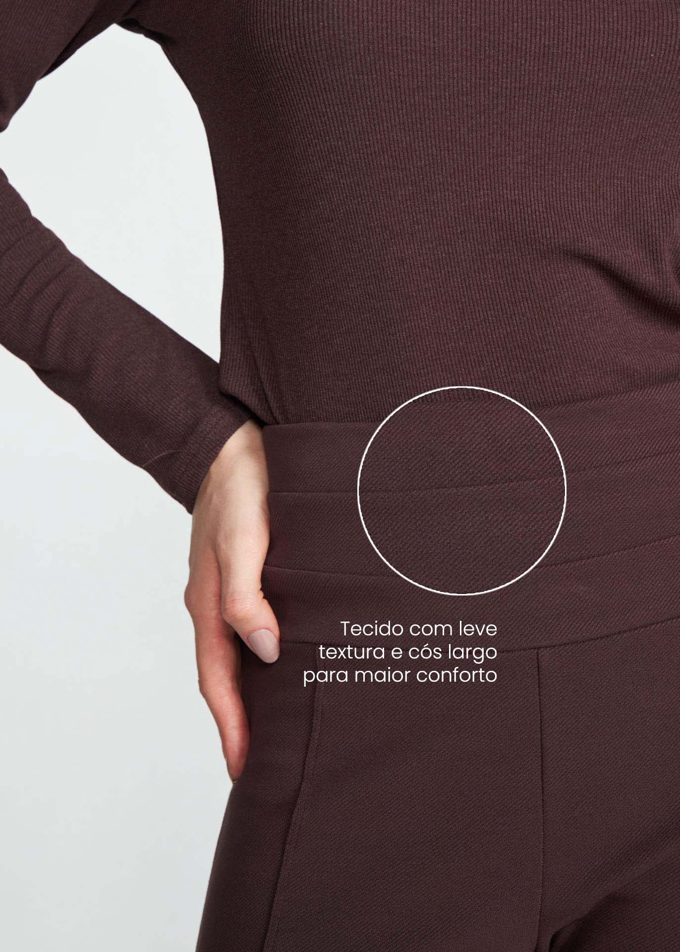 Calça Mulher Básica Recortes
