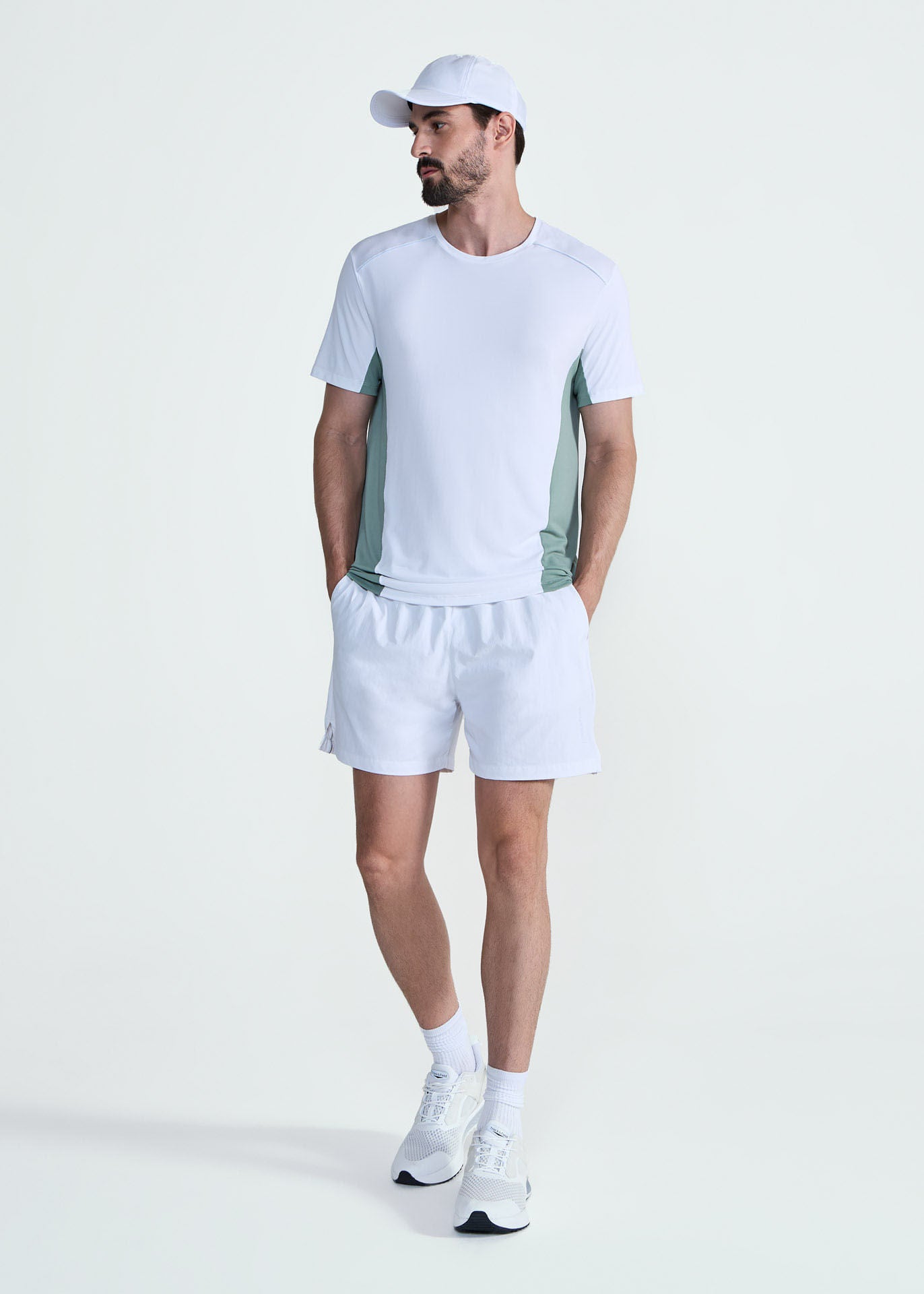 Short à pointe moyenne pour hommes