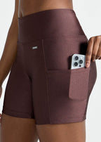 Pantalones cortos ajustados con purpurina para mujer