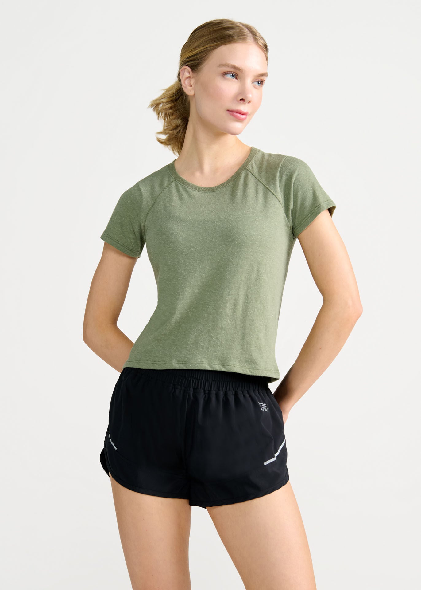 Camiseta corta de mujer