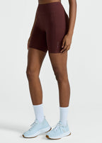 Damenshorts mit schmalen Taschen