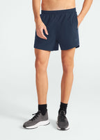 Kurze Herrenshorts mit Bermuda