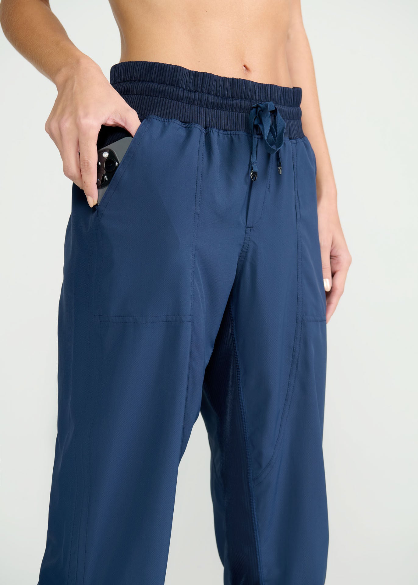 Women's Essential Pants