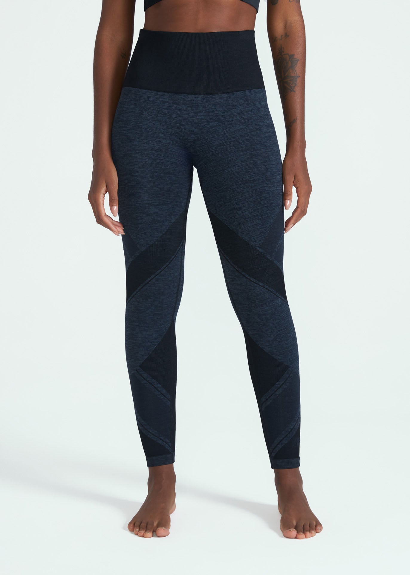 Calça Legging Mulher Skin Recortes