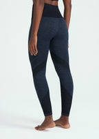 Calça Legging Mulher Skin Recortes