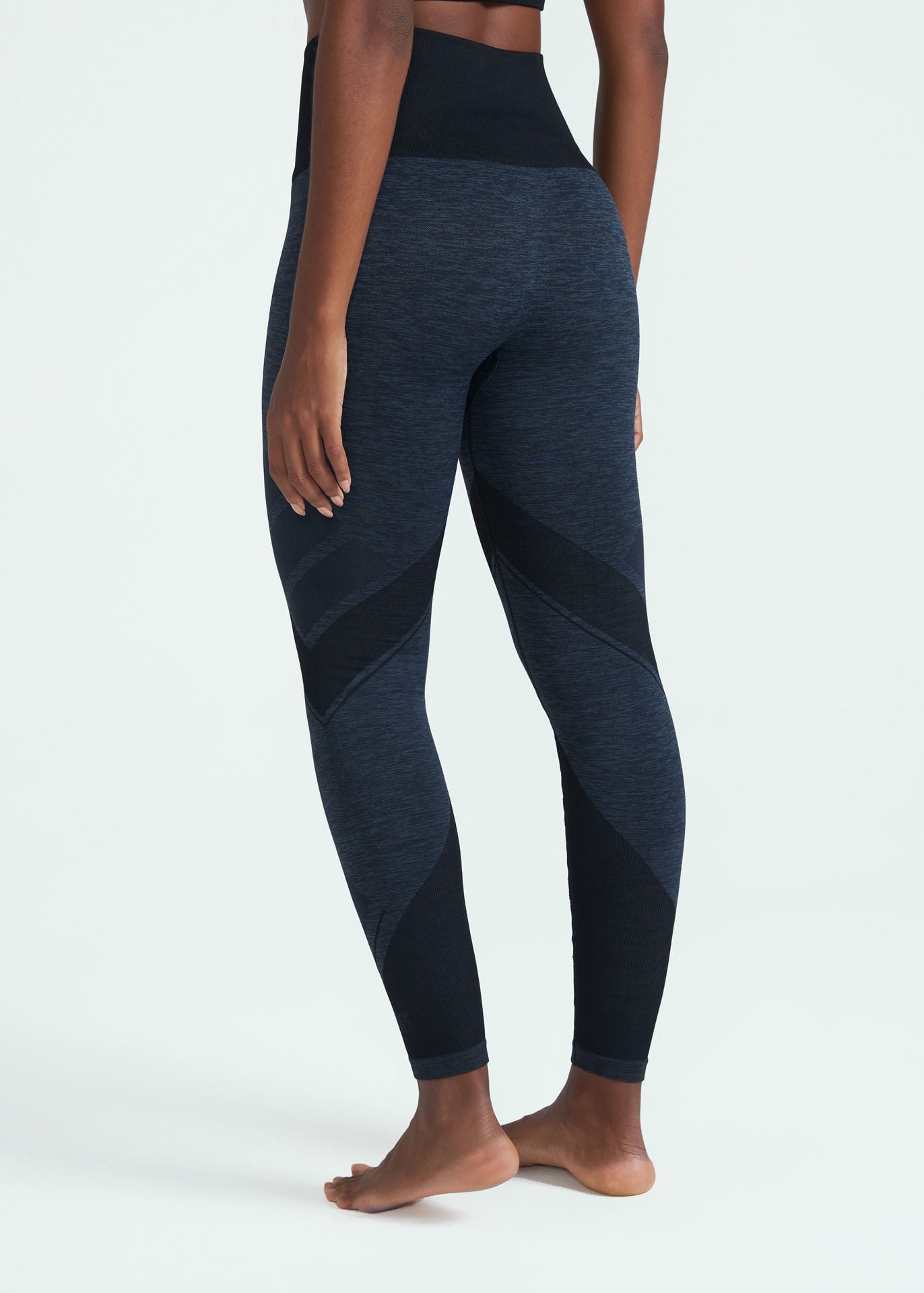 Damen-Leggings mit Hautausschnitten