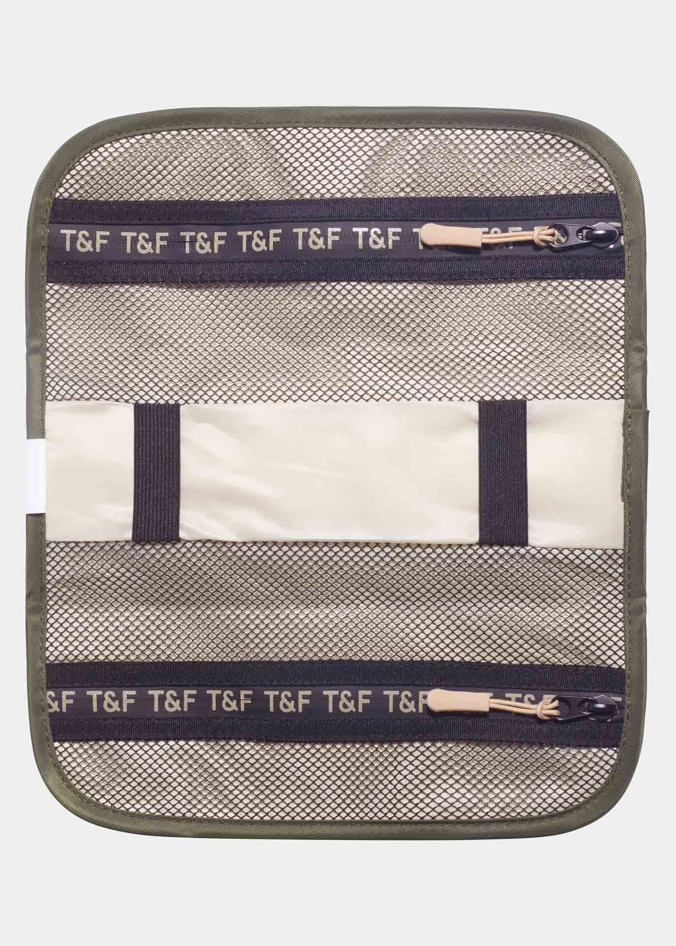 Trousse de toilette en rouleau