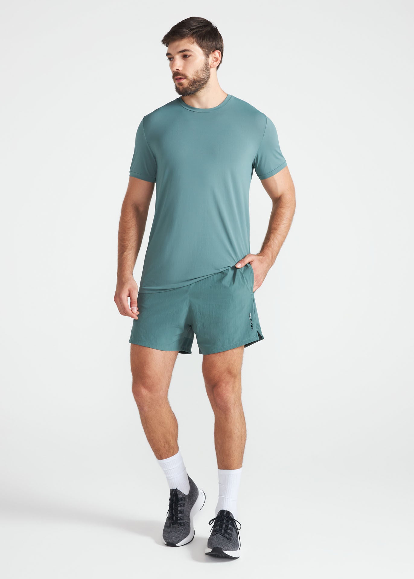 Short court extensible pour hommes