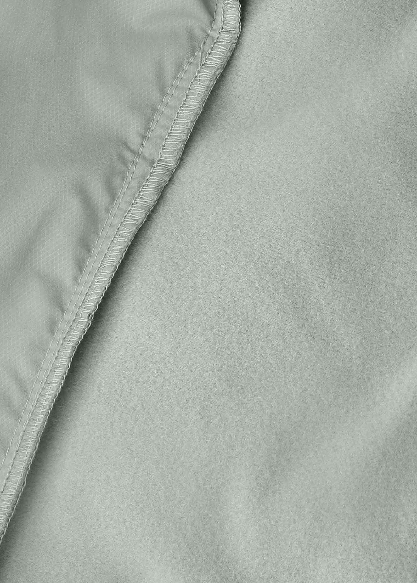 Schlanke Damenjacke
