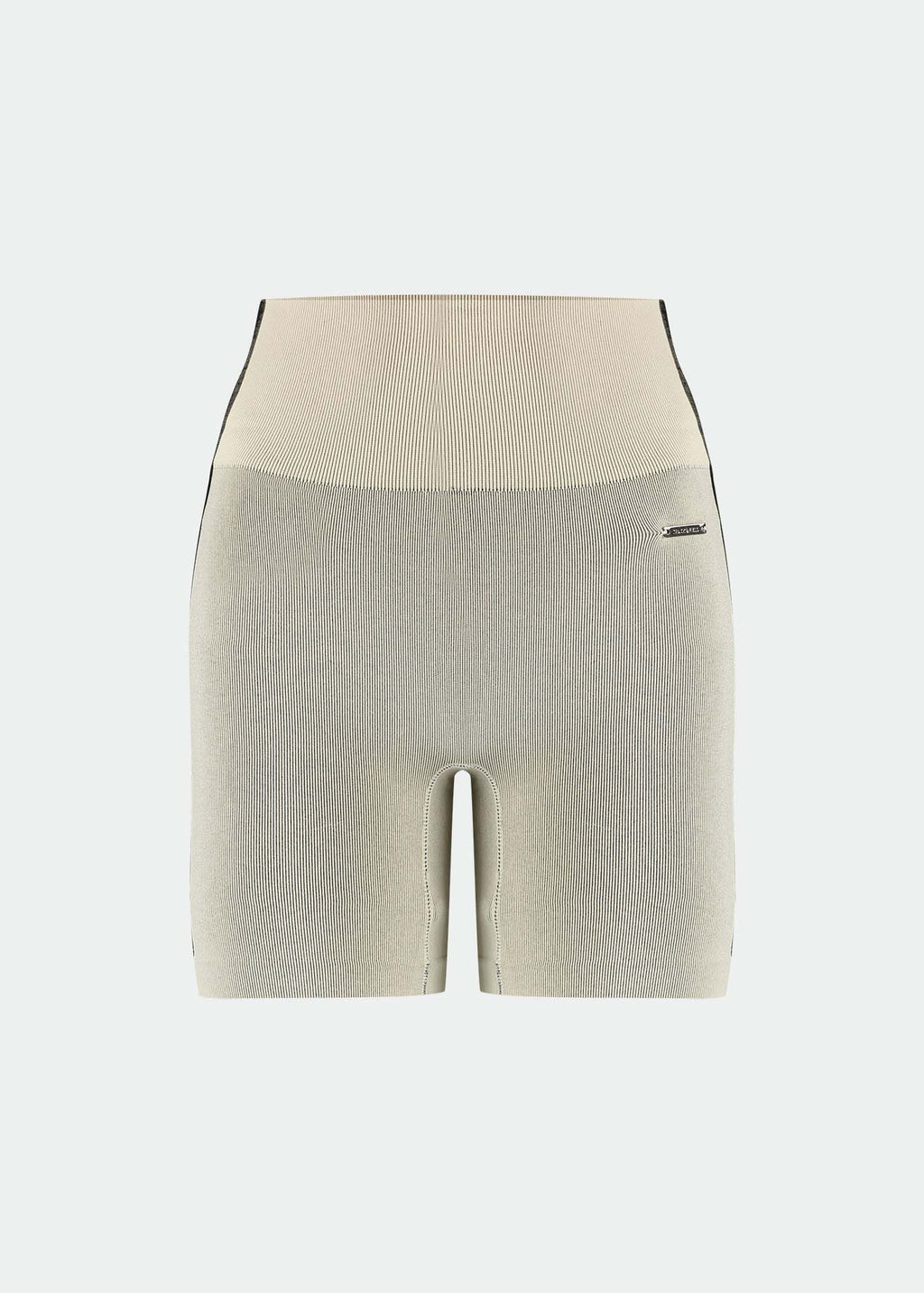 Short slim à rayures cutanées pour femmes
