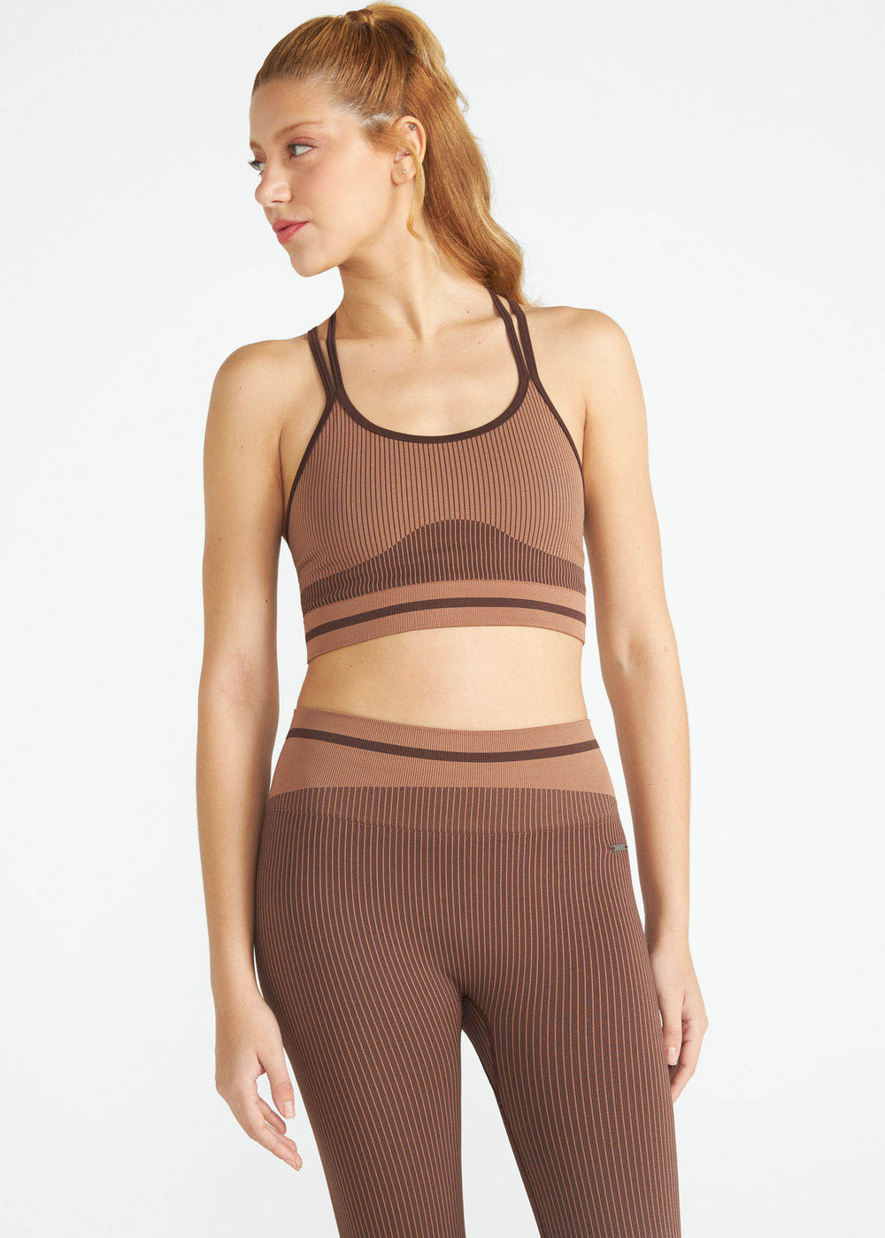 Damenoberteil mit Hautstruktur