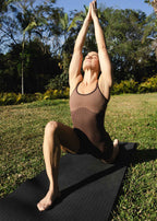 Mono con textura de piel para mujer