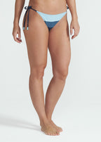 Ropa interior de bikini con recortes de encaje