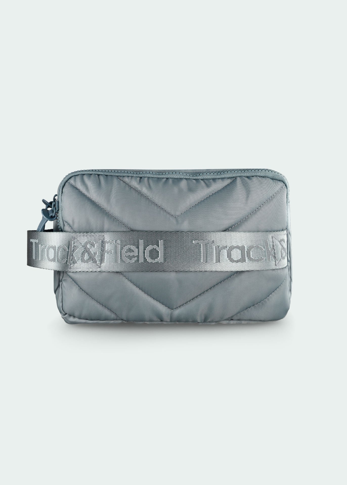 Matelassê toiletry bag