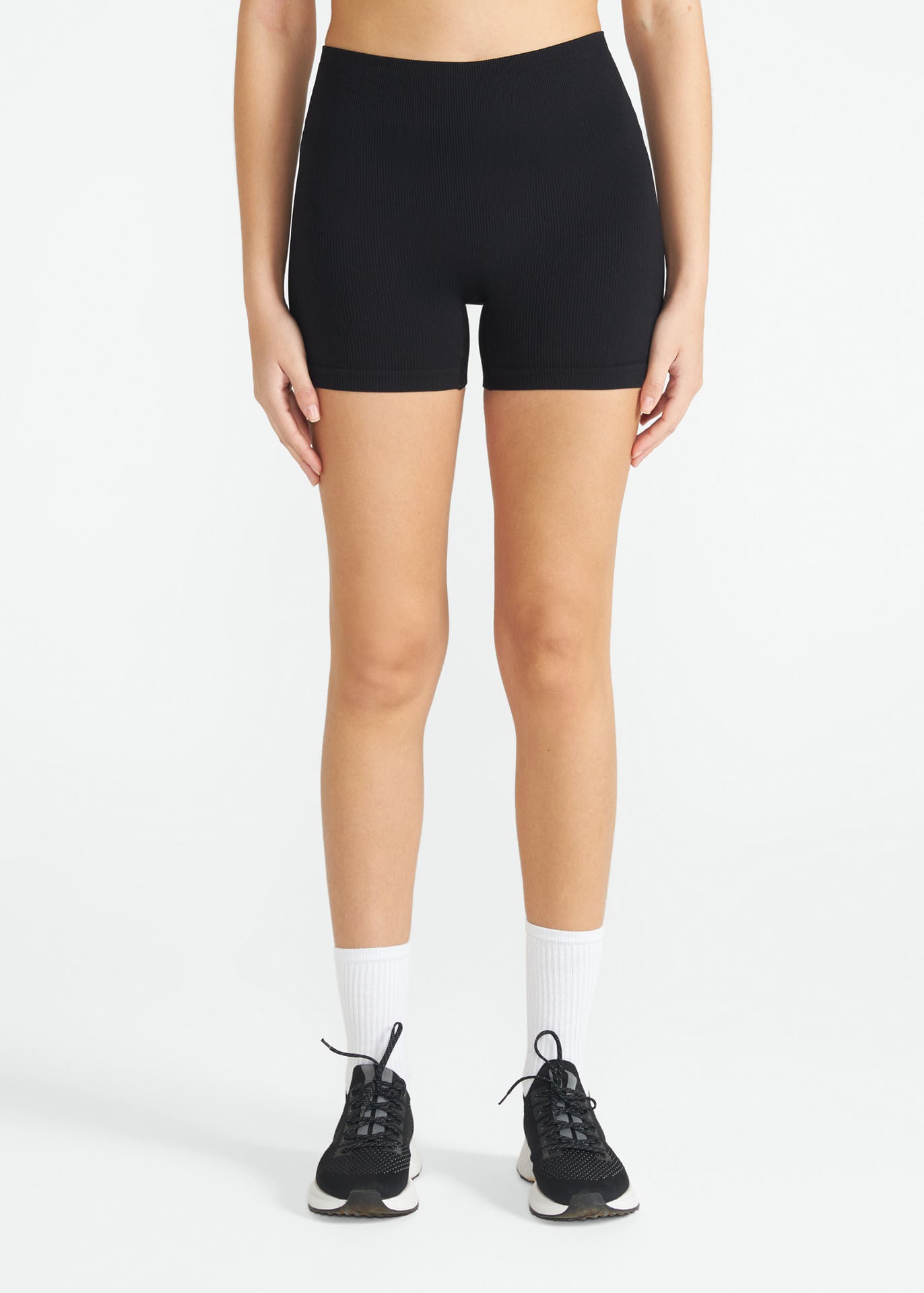 Pantalones cortos de canalé suave de piel delgada para mujer