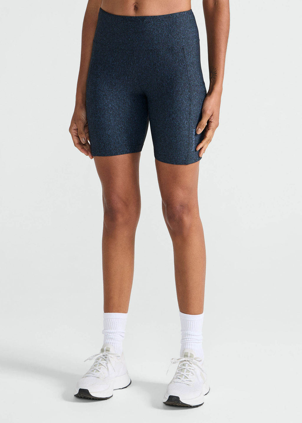 Short avec poches fines pour femme