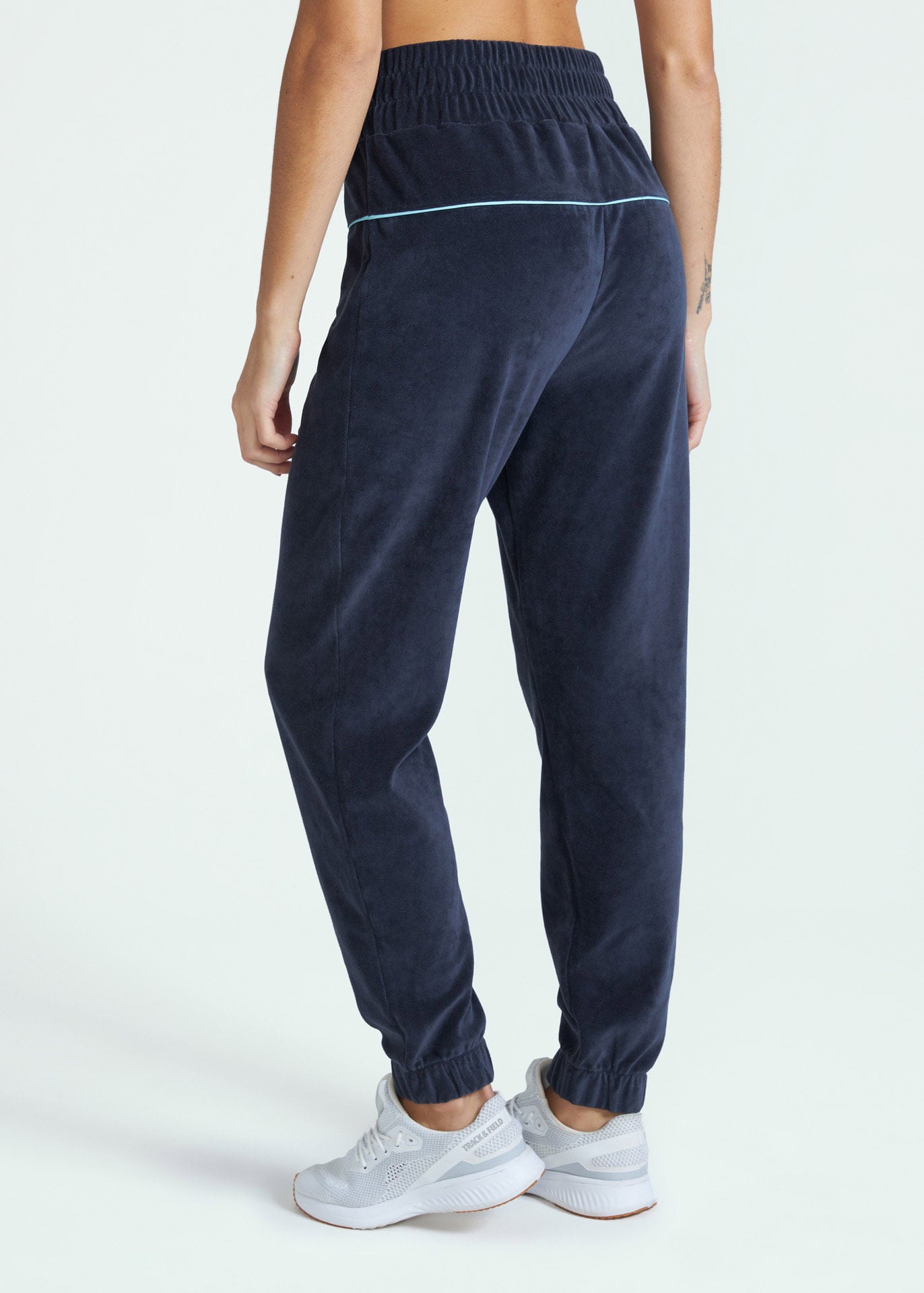 Damen-Plüschhose mit Ausschnitten