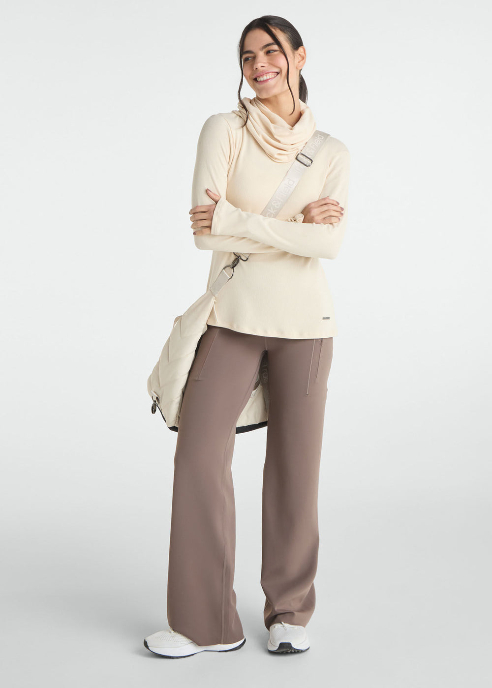 T-shirt Mulher Manga Longa Gola