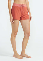 Shorts de rayas surferas para mujer