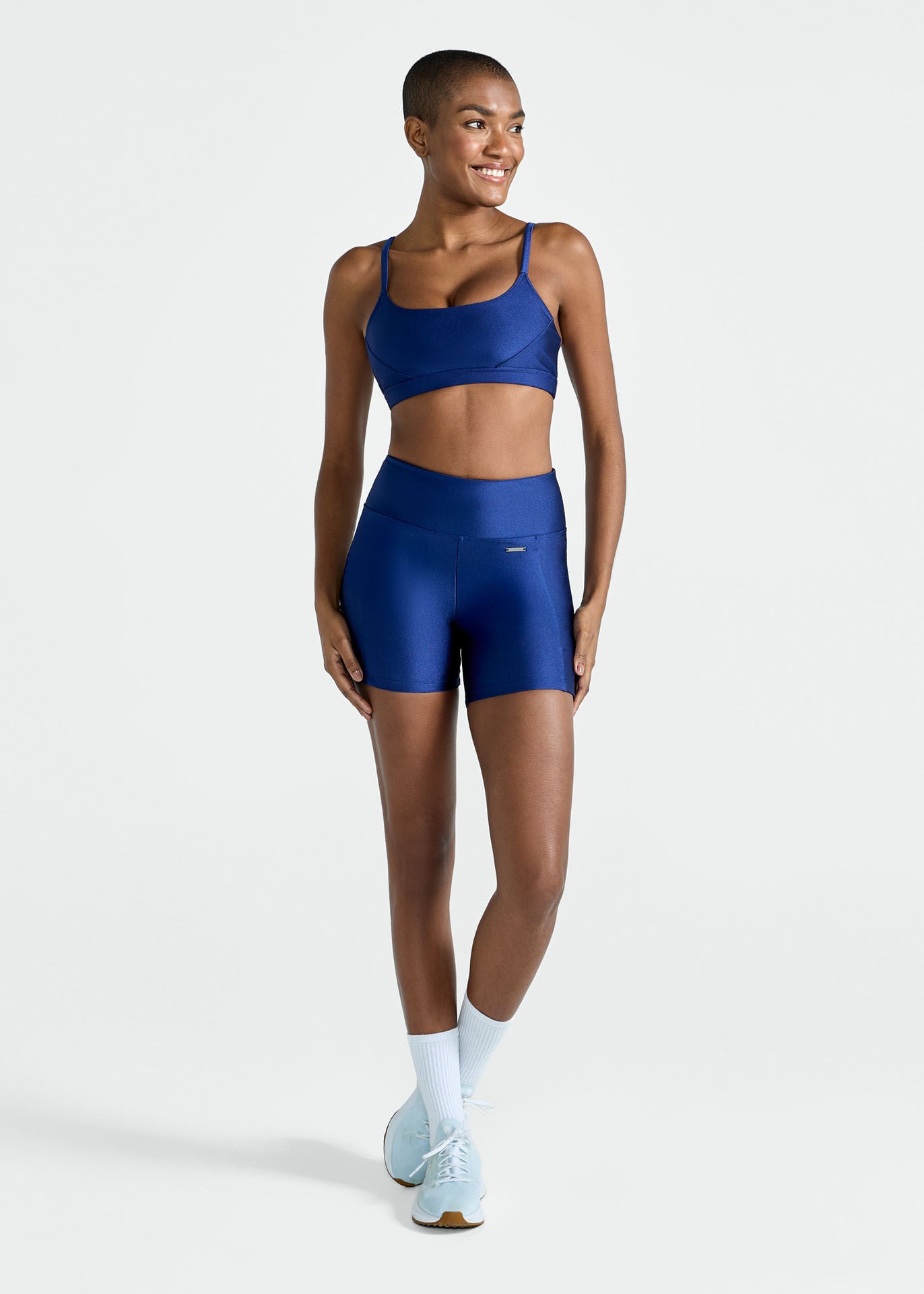 Schmale Glitzer-Shorts für Damen mit Taschen