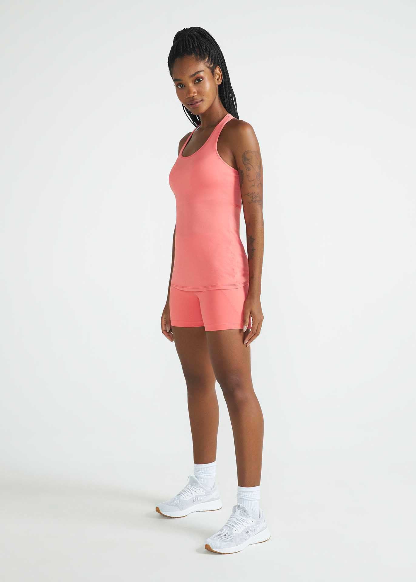 Shorts anatómicos ajustados para mujer