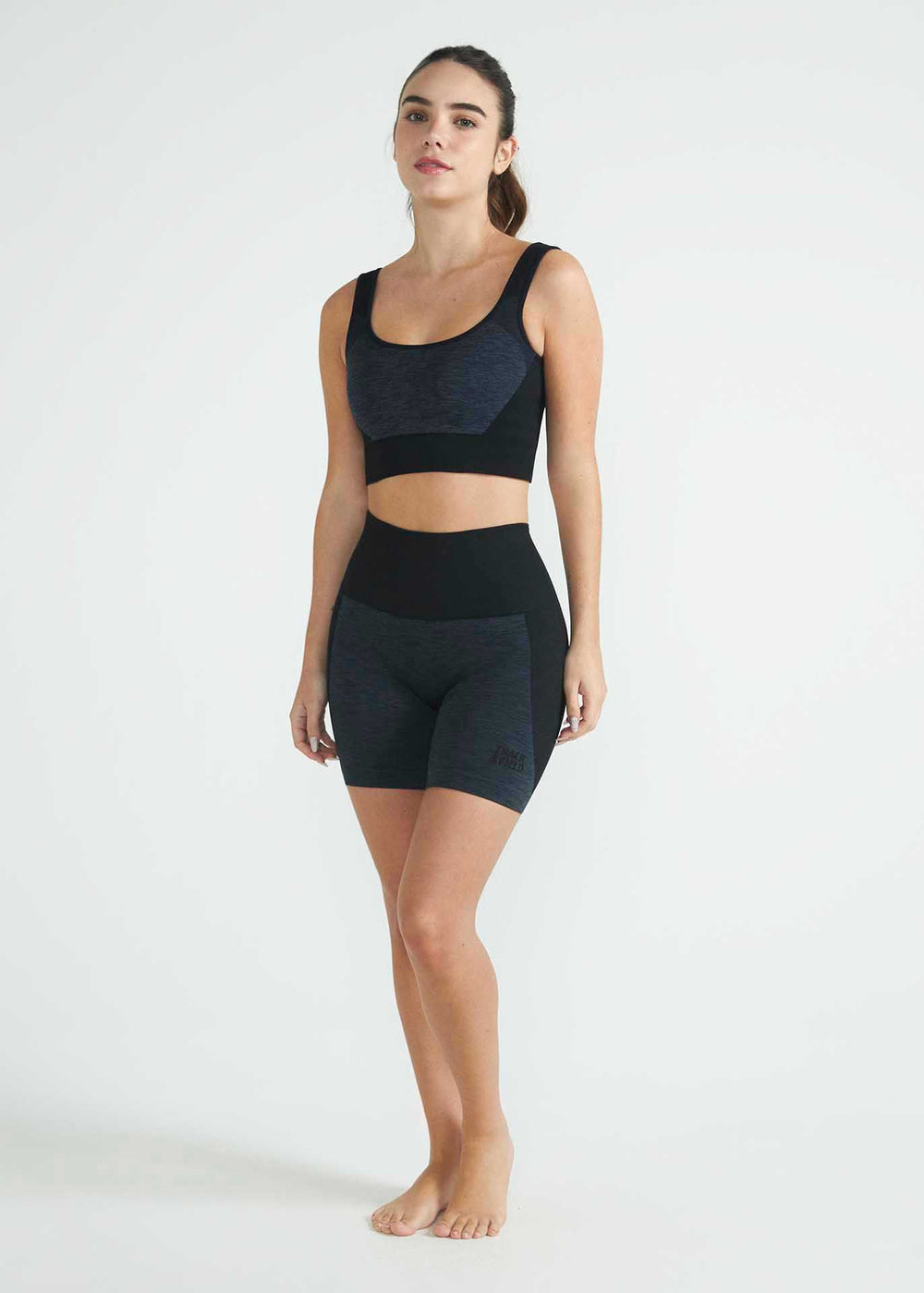 Damen-Shorts mit Hautausschnitt