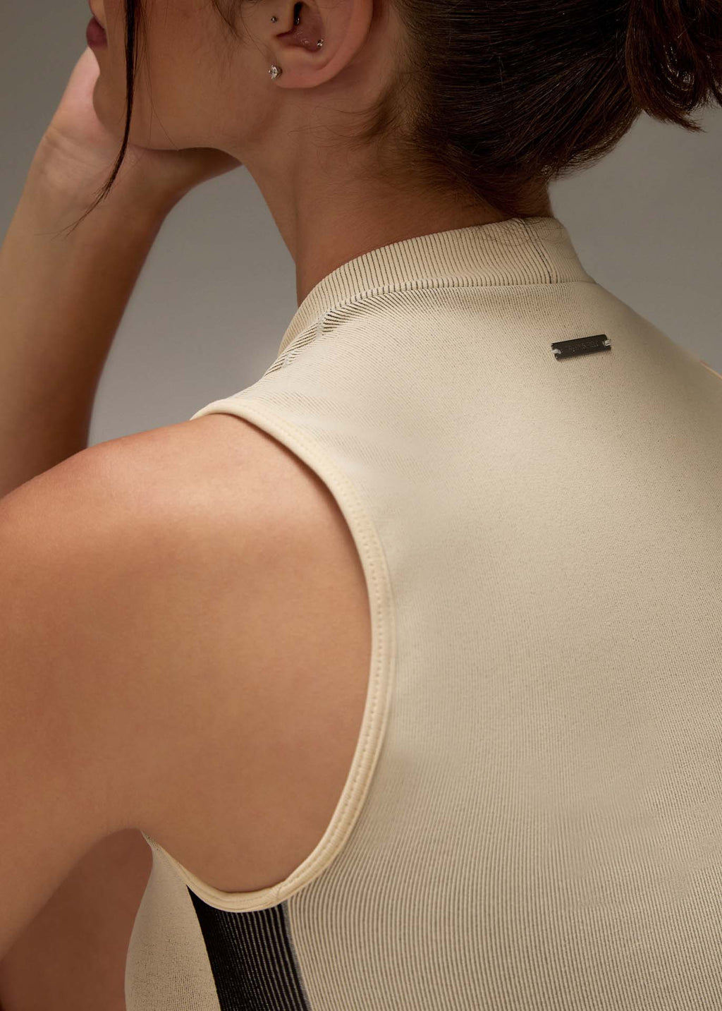 T-shirt sans manches pour femmes à rayures cutanées