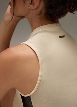 T-shirt sans manches pour femmes à rayures cutanées