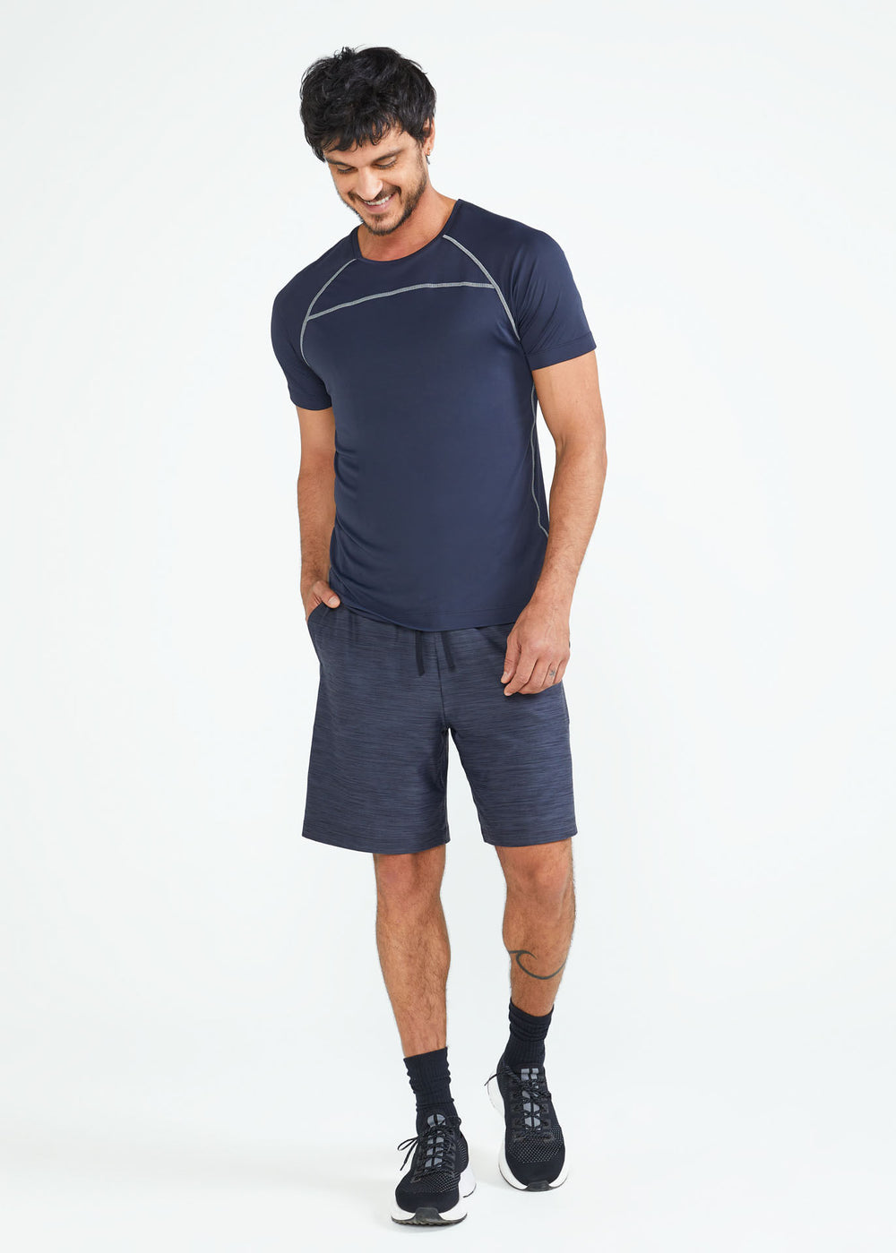 Minimale lange Shorts für Herren