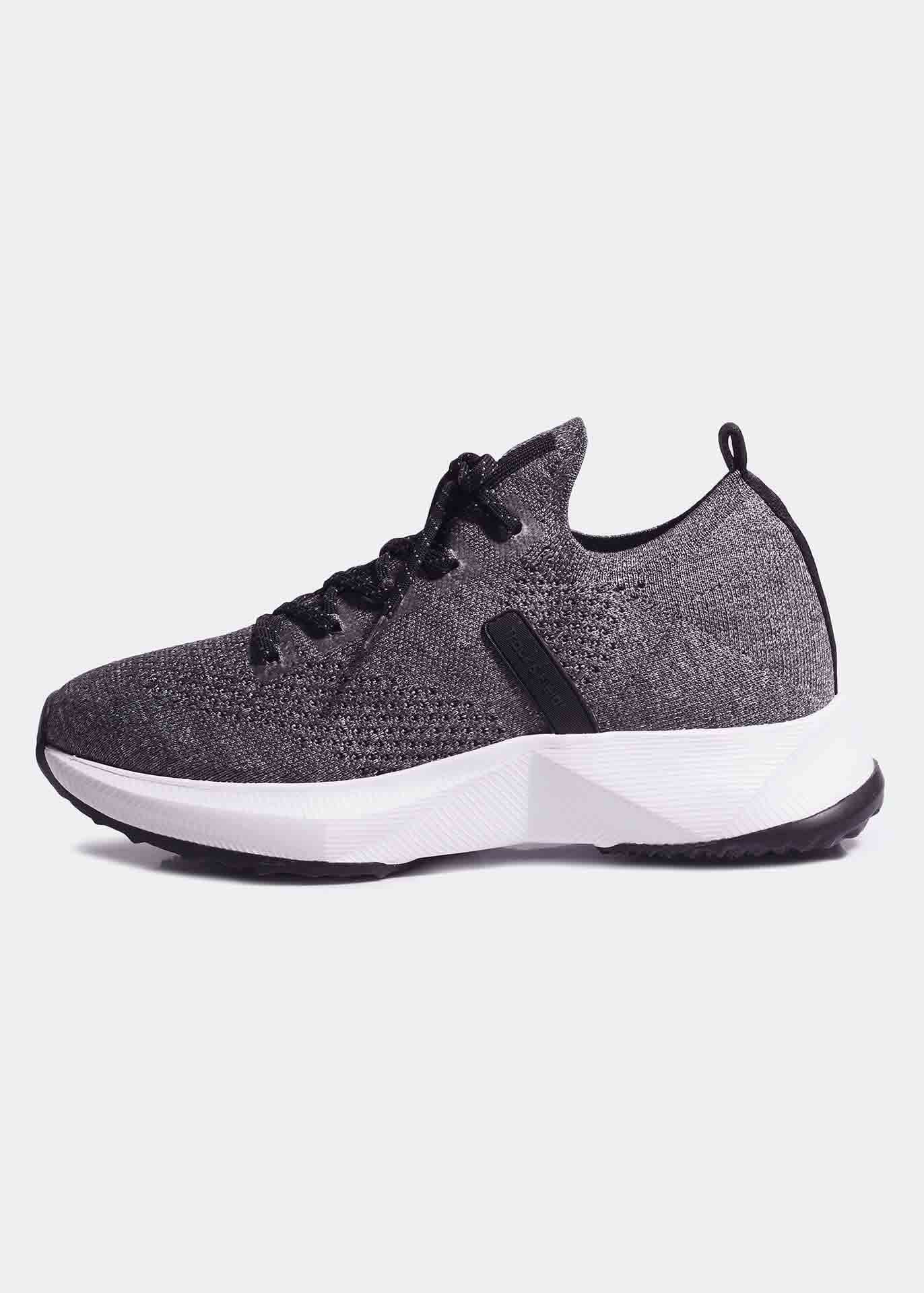 Aeris sneakers